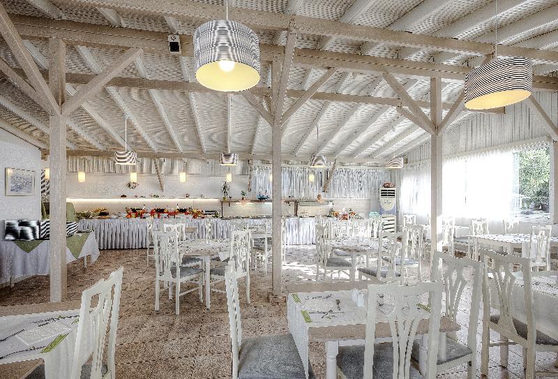 Acrotel Lilyann Boutique Hotel Елія Екстер'єр фото